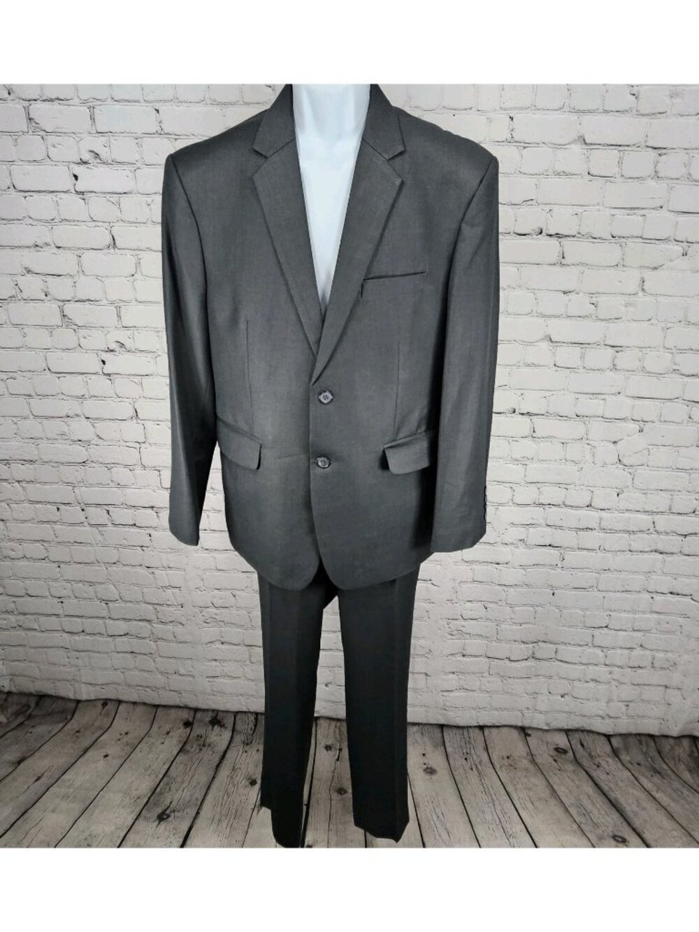 Unbranded Grey Full Pant Suit 2 Piece Set 2 Button Vented Notch Jacket 40S 33x28